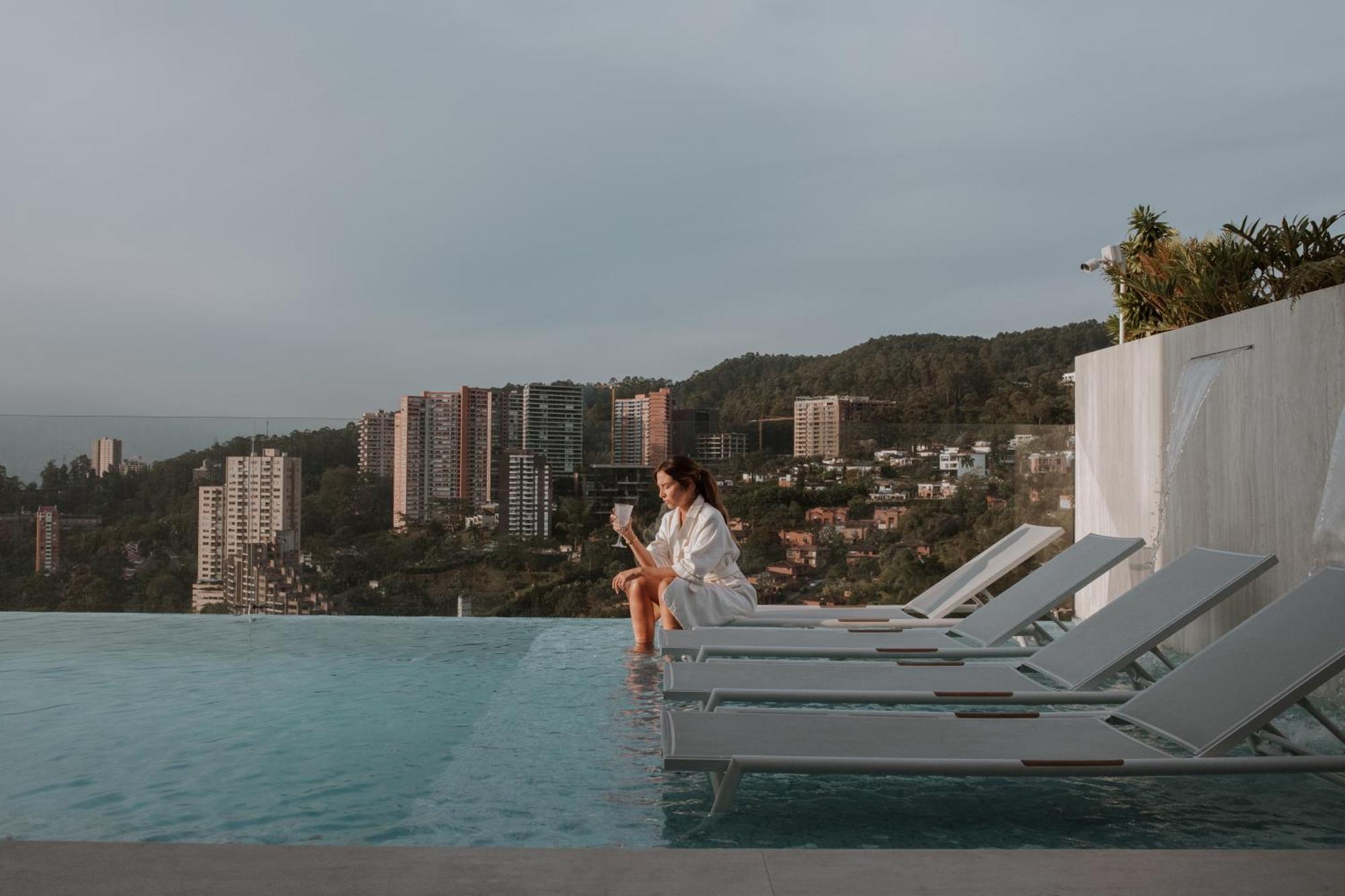 Binn Hotel Medellín Extérieur photo