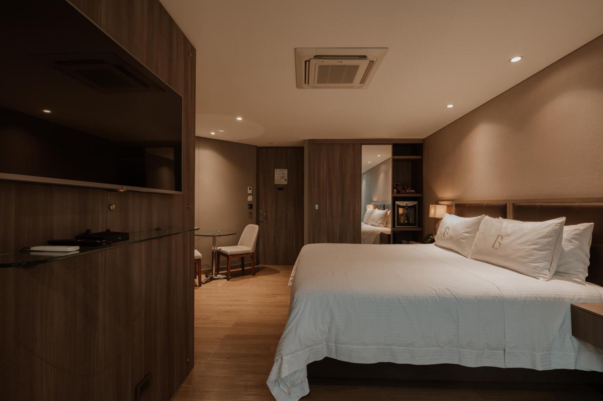 Binn Hotel Medellín Extérieur photo